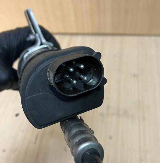 BMW 7 E65 2001-2008 sedan 3.0 D diesel AT 170 kW 2007  ohrievač paliva 7799968