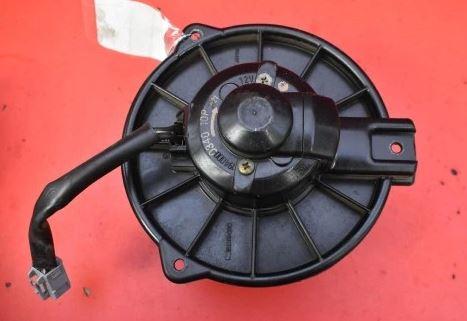 Toyota Rav4 I 1994-2000 hatchback 2.0 16v petrol MT 95 kW 1996  Ventilátor kúrenia 194000-0340