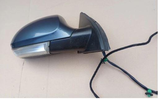 Volkswagen Passat B6 2005-2010 combi 2.0 TDI diesel AT 103 kW 2005  Spätné zrkadlo vonkajšie pravé