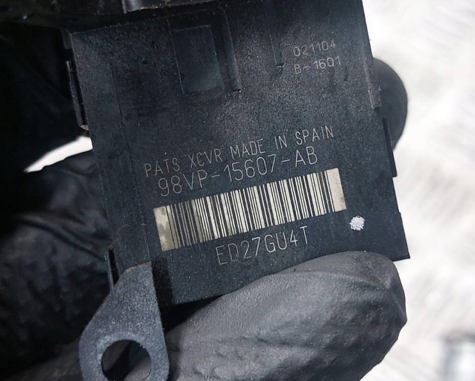 Ford Mondeo Mk3 2000-2007 sedan 2.0 TDCI diesel MT 96 kW 2005  Riadiaca jednotka motora (štartovací komplet) 5S71-12A650-FA 4S7T-14A073-AA