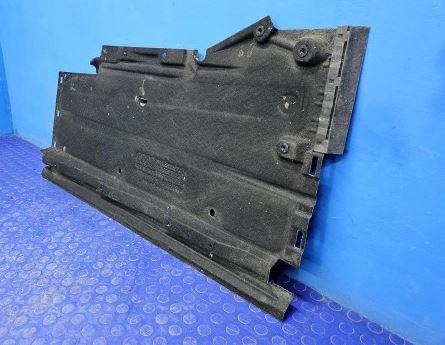 Audi A4 B8 2007-2015 combi 2.0 TDI diesel AT 110 kW 2015  Kryt motora spodný 8K0825207D