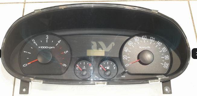 Hyundai H1 2.5 CRDi diesel 103 kW 2005  Prístrojová doska 940034A650