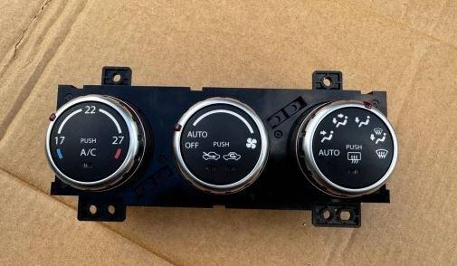 Suzuki SX4 I 2006-2014 hatchback 1.6 16v petrol MT 79 kW 2008  Panel kúrenia/klimatizácie 39510-80J10