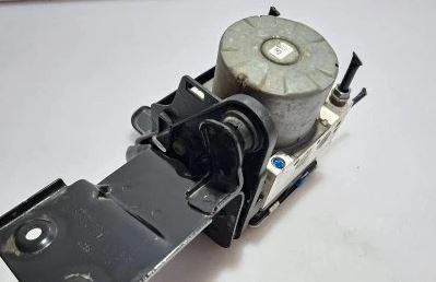 Volkswagen Golf VII 2012-2020 combi 1.4 TSI petrol MT 90 kW 2014  Snímač ABS 5Q0614517DD