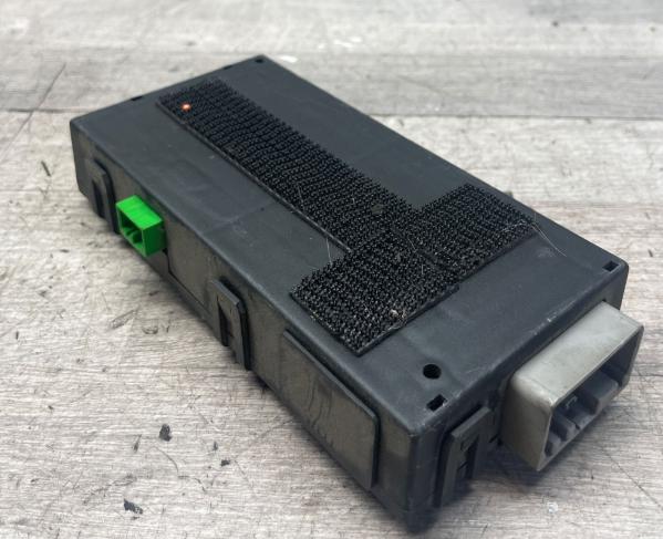 Volvo XC70 I 2000-2007 combi 2.4 D5 diesel AT 136 kW 2007  Modul 30664652 12245629