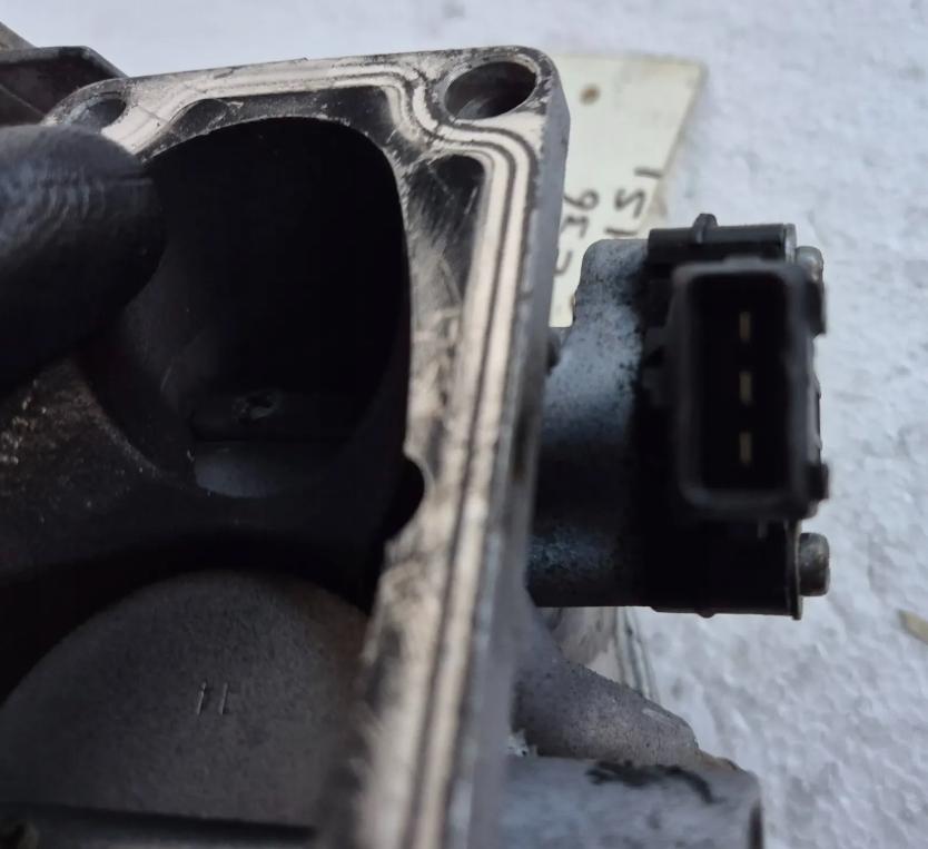 BMW 3 E36 1991-2000 sedan 1.8 petrol Škrtiaca klapka 17273459