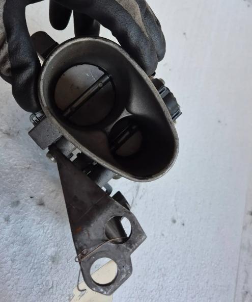 BMW 3 E36 1991-2000 sedan 1.8 petrol Škrtiaca klapka 17273459