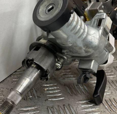 Kia Venga hatchback 1.6 16v petrol MT 92 kW 2011  Tyč riadenia (volantu) 563001P051