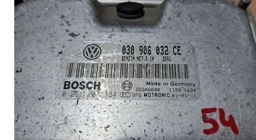 Volkswagen Polo III 6N 1994-2001 hatchback 1.0 petrol MT 37 kW 1997  Riadiaca jednotka motora 030906032CE