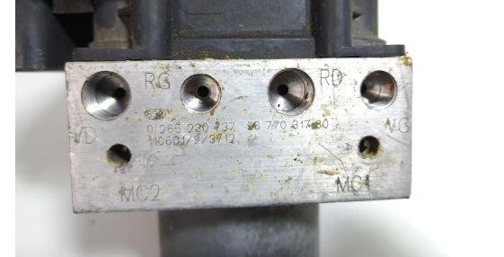 Peugeot 508 2010-2018 combi 2.0 HDI diesel AT 120 kW 2014  Pumpa ABS 0265951245