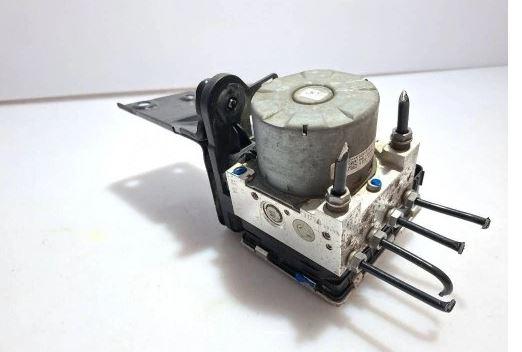 Volkswagen Golf VII 2012-2020 combi 1.4 TSI petrol MT 90 kW 2014  Snímač ABS 5Q0614517DD