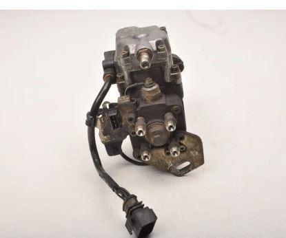 Volkswagen Passat B5 1995-2005 sedan 1.9 TDI diesel MT 96 kW 2002  Vstrekovacie čerpadlo 028130115M 0460404971