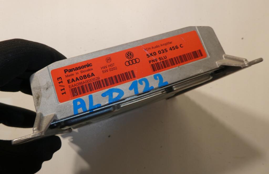 Volkswagen Passat B7 2010-2014 combi 2.0 TDI diesel MT 103 kW 2012  Zosilňovač 5K0035456C