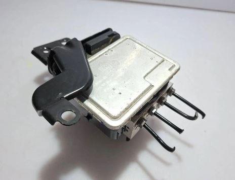 Volkswagen Golf VII 2012-2020 combi 1.4 TSI petrol MT 90 kW 2014  Snímač ABS 5Q0614517DD