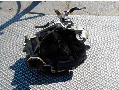 Volkswagen Jetta V 2005-2010 sedan 1.6 8v petrol MT 75 kW 2006  Prevodovka manuálna FVH