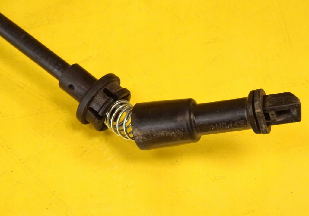 Mitsubishi Colt Z30 VI 2004-2012 Lanko dvierok nádrže paliva MR959205