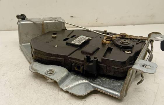 Volkswagen Caddy III 2K 2003-2020 minivan 2.0 TDI diesel 55 kW 2015  Zámok dverí zadný pravý 2K0827201AB H000DED0