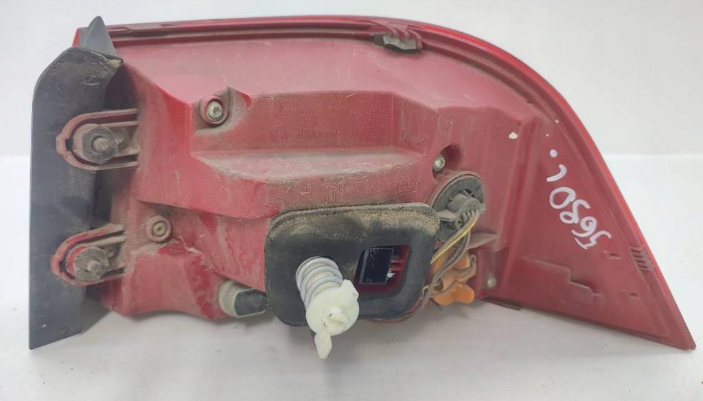 Volkswagen Passat B7 2010-2014 combi 2.0 TDI diesel MT 103 kW 2014  Svetlo zadné ľavé 3AF945309