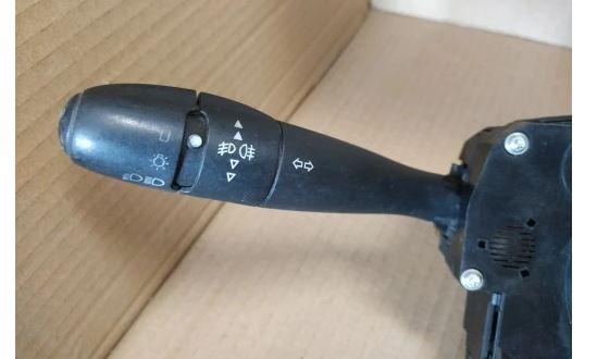 Citroen C3 I 2002-2009 hatchback 1.1 petrol MT 44 kW 2005  Prepínacie páčky pod volantom 96474013XT