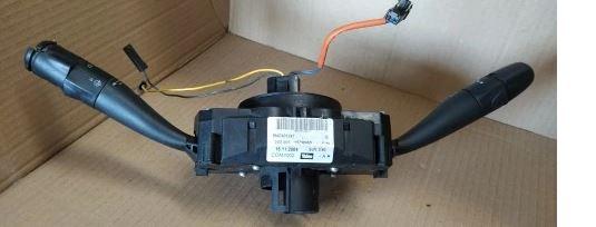 Citroen C3 I 2002-2009 hatchback 1.1 petrol MT 44 kW 2005  Prepínacie páčky pod volantom 96474013XT