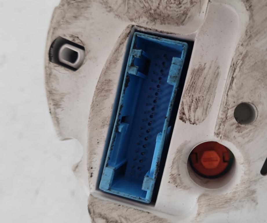 Volkswagen Passat B5 1995-2005 combi 1.8 T petrol MT 110 kW 1997  Prístrojová doska 09051949902