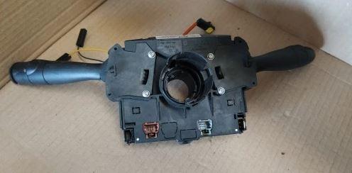 Citroen C3 I 2002-2009 hatchback 1.1 petrol MT 44 kW 2005  Prepínacie páčky pod volantom 96474013XT