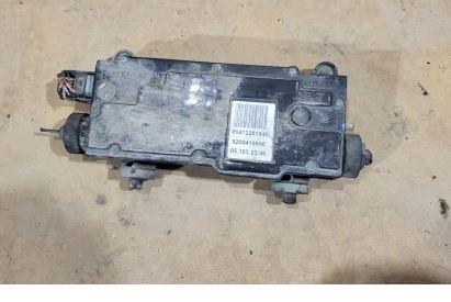 Renault Scenic II 2003-2009 hatchback 1.9 DCI diesel MT 85 kW 2003  Ručná brzda elektrická 8200418648