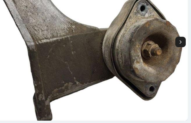 Volkswagen Passat B5 1995-2005 sedan 1.9 TDI diesel 66 kW 1996  Držiak motora 8D0399114S