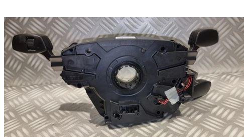 BMW 5 E60 2003-2010 sedan 3.0 D diesel MT 160 kW 2005  Prepínacie páčky pod volantom 9115156