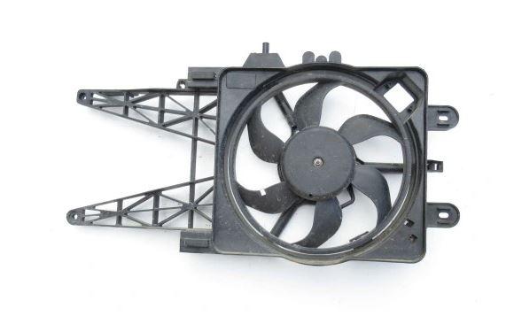 Fiat Punto II 1999-2010 hatchback 1.2 petrol MT 44 kW 2001  Ventilátor chladiča klimatizácie 46785738