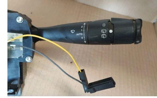 Citroen C3 I 2002-2009 hatchback 1.1 petrol MT 44 kW 2005  Prepínacie páčky pod volantom 96474013XT