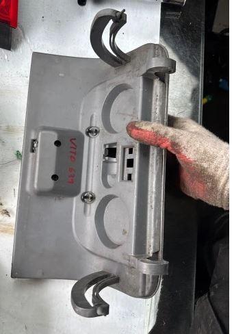 Mercedes Vito W639 2003-2014 2.2 CDI diesel MT 110 kW 2003  Priehradka (kastlík) 23132132