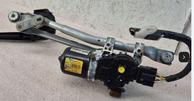 Toyota Aygo 2005-2014 hatchback 1.0 VVTI petrol AT 50 kW 2006  Mechanizmus stieračov predný 142658760