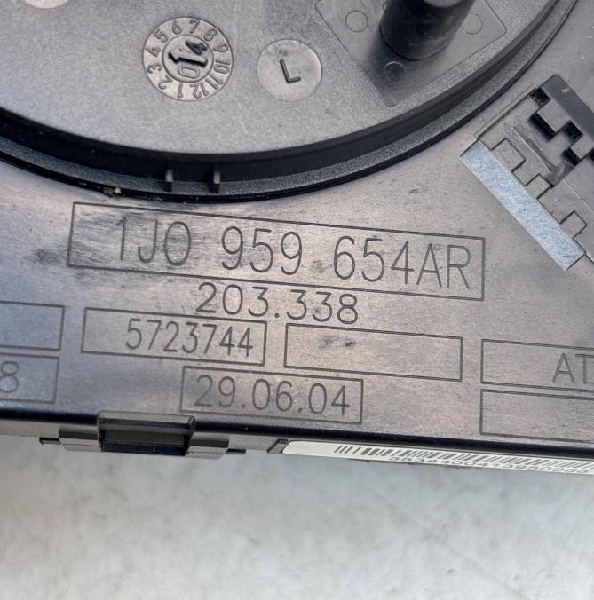 Ford Galaxy Mk2 2000-2006 minivan 1.9 TDI diesel MT 85 kW 2004  Snímač ulhu natočenia volantu 1J0959654AR