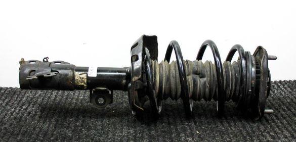 Toyota Auris II 2012-2018 combi 1.8 Hybrid gasoline, electric AT 73 kW 2013  Tlmič predný ľavý 48520 , 4852002N40