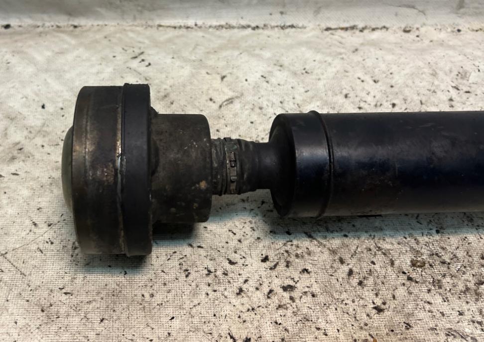 Jeep Grand cherokee WK2 3.0 CRD Kardaňový hriadeľ P52123994AA