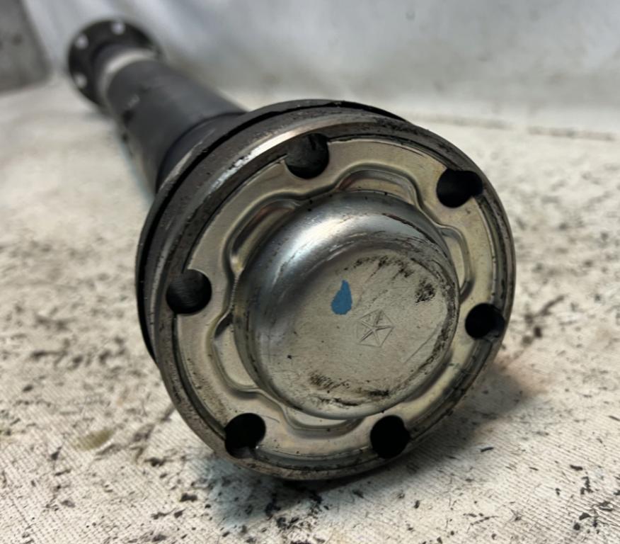 Jeep Grand cherokee WK2 3.0 CRD Kardaňový hriadeľ P52123994AA