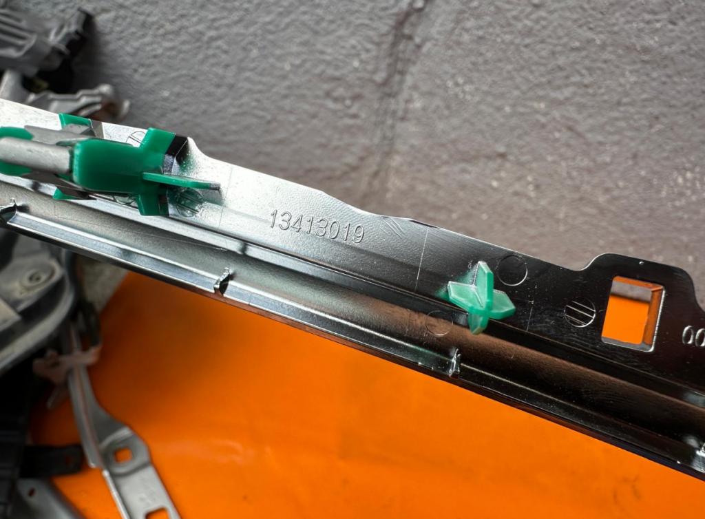 Opel Astra V 2015- hatchback 1.6 T petrol MT 147 kW 2018  Lišta nárazníka 13413019