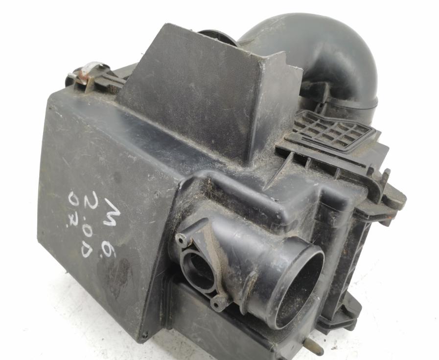 Mazda 6 I GG 2002-2007 combi 2.0 diesel 2006  Obal vzduchového filtra RF5C