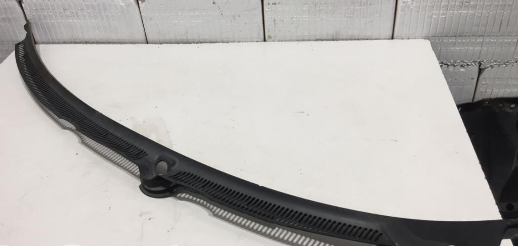 Audi A4 B7 2004-2008 Torpédo (plast pod čelným sklom) 8E1819403