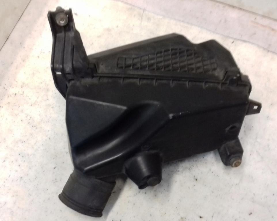 Honda Accord VII 2002-2008 sedan 2.4 16v petrol AT 140 kW 2004  Obal vzduchového filtra