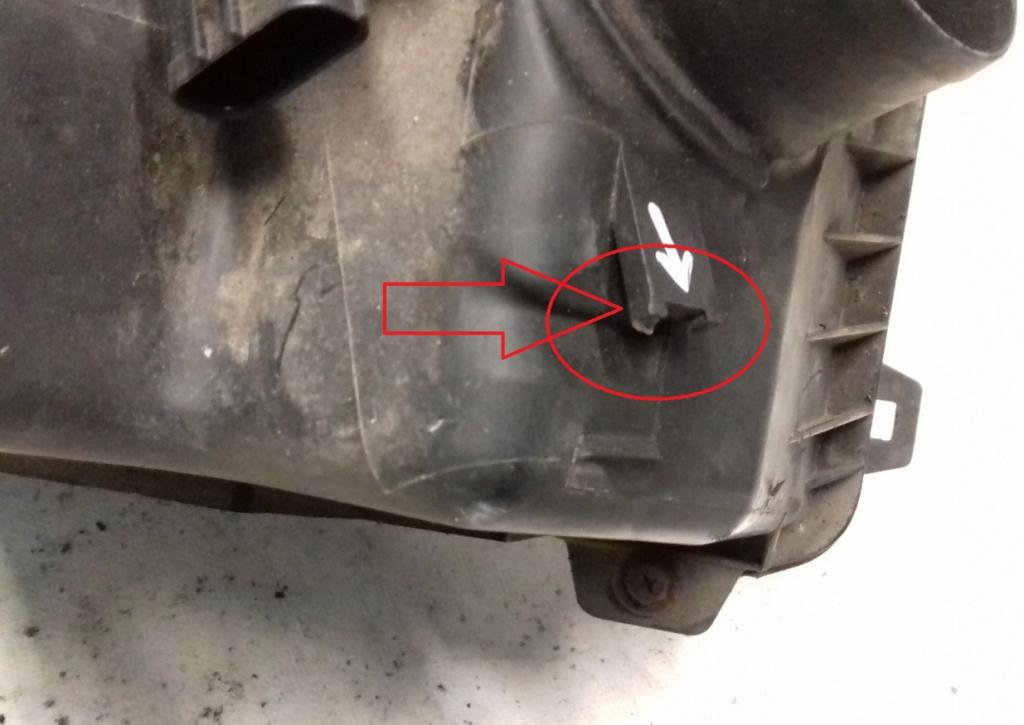 Honda Accord VII 2002-2008 sedan 2.4 16v petrol AT 140 kW 2004  Obal vzduchového filtra