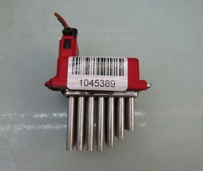 Volkswagen Golf IV 1997-2003 hatchback 1.4 16v petrol MT 55 kW 1999  Odpor (rezistor) kúrenia 1J0907521 657364M