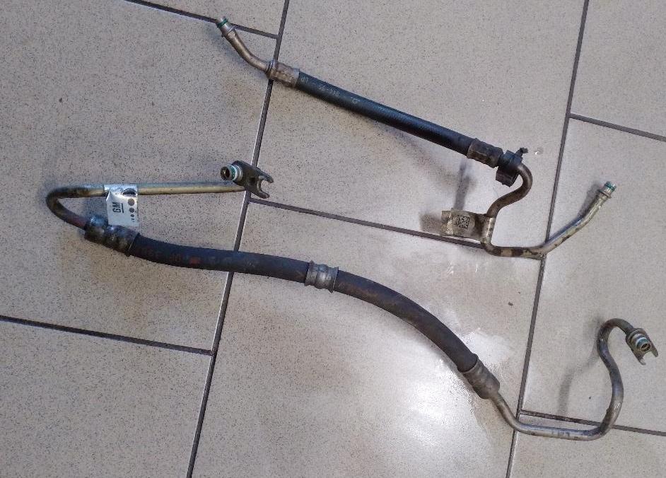 Opel Astra III 2004-2014 hatchback 1.6 16v petrol 85 kW 2009  Rúrka servočerpadla 13122703 13122700