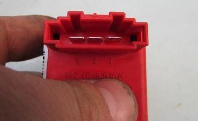 Volkswagen Golf IV 1997-2003 hatchback 1.4 16v petrol MT 55 kW 1999  Odpor (rezistor) kúrenia 1J0907521 657364M