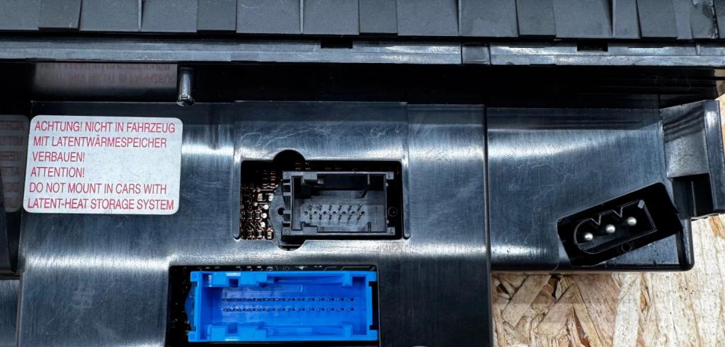 BMW X5 E53 1999-2006 hatchback 4.6 petrol  AT 255 kW 2003  Panel kúrenia/klimatizácie 6926880