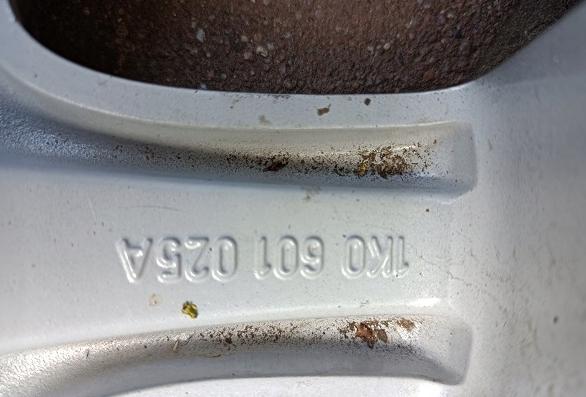 Volkswagen 15 6,5J ET50 5x112 Hliníkový disk 1K0601025A