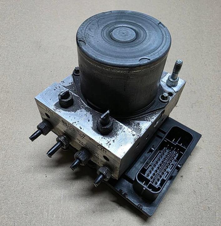 Opel Corsa D 2006-2014 hatchback Pumpa ABS 0265951752 0265251864 13350598