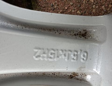 Volkswagen 15 6,5J ET50 5x112 Hliníkový disk 1K0601025A