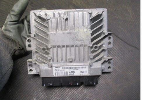 Ford S-max hatchback 2.0 16v petrol MT 107 kW 2006  Riadiaca jednotka motora 6G9112A650EJ; 5WS40402JT